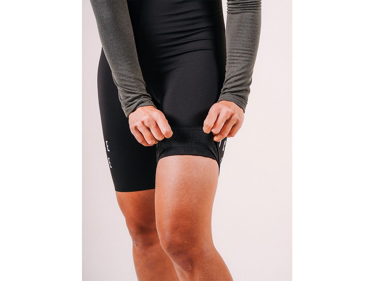 The Service Course Women Bib Shorts (2.0) 女款連身車褲 黑色 S
