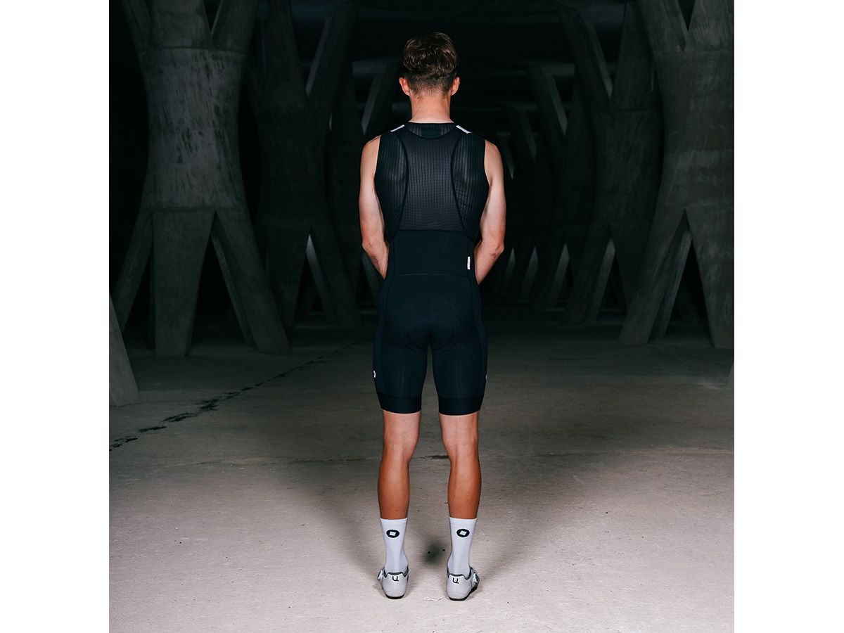 The Service Course Men's Engineered Bib Shorts 男款連身車褲 - 黑色 M