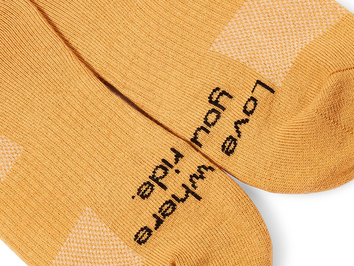 QUOC All Road 自行車襪 - 琥珀色 L