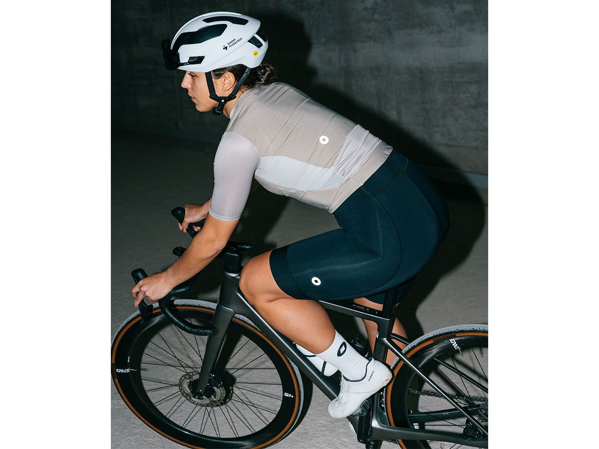 The Service Course Women's Engineered Bib Shorts 女款連身車褲 - 黑色